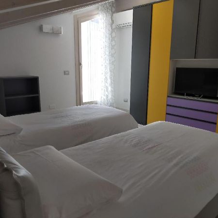 Sweet Dream Deluxe Apartment Sirmione Eksteriør bilde