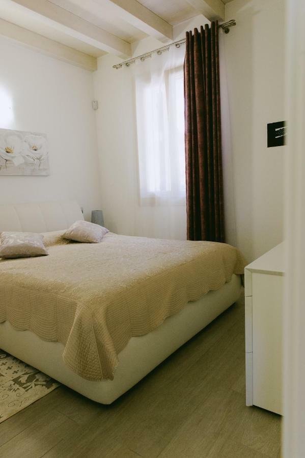 Sweet Dream Deluxe Apartment Sirmione Eksteriør bilde
